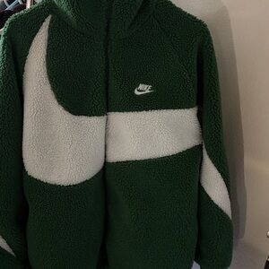 Nike Big Swoosh Reversible Boa Jacket Gorge Green Sail White